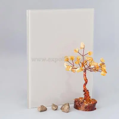 Стекло интерьерное Китай полосы стекло окрашенное "латте", 4мм (915*2440) с плёнкой